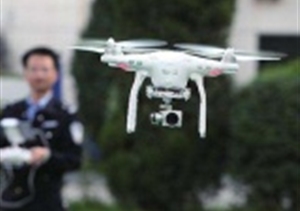 “無(wú)人機交警”規?；蠉?這些本領(lǐng)不可不知