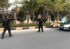 交通事故堵交通，特保積極來(lái)疏通 --惠南市容快速協(xié)助處理交通事故