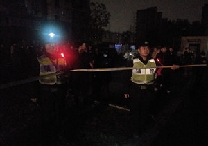 救人滅火忙不停 宗保隊員顯神威 ——五常輔警幫忙救人、救火