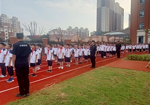 隊員當教官 上好“第一課”—宗保隊員變身軍訓教官參加澧溪中學(xué)軍