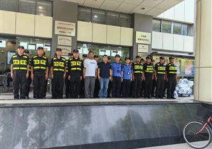 浦東三林鎮楊思社區領(lǐng)導看望慰問(wèn)宗保公司員工