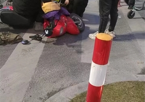 兩車(chē)相撞人受傷 熱心員工幫送醫——浙江民泰公司員工熱心幫助車(chē)禍